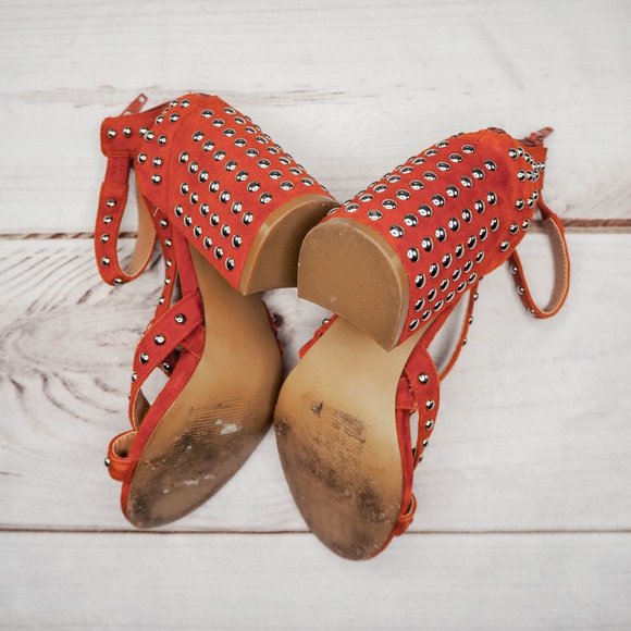 STEVE MADDEN Block Heel Studded Sandal - Picture 6 of 7